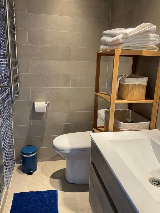 Apartament Condo Amueblado, Encomenderos 200 El Golf, Las Condes Santiago Con Vista Al Costanera Center المظهر الخارجي الصورة